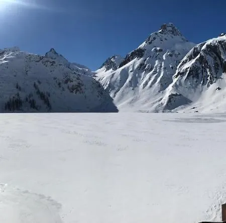 Chalet Nel Bosco Foglugsan Alpesi faház *